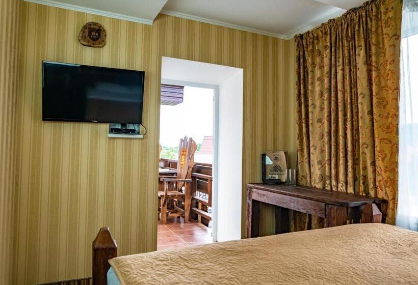 اتاق استاندارد با بالکن, Kodatskiy Kosh