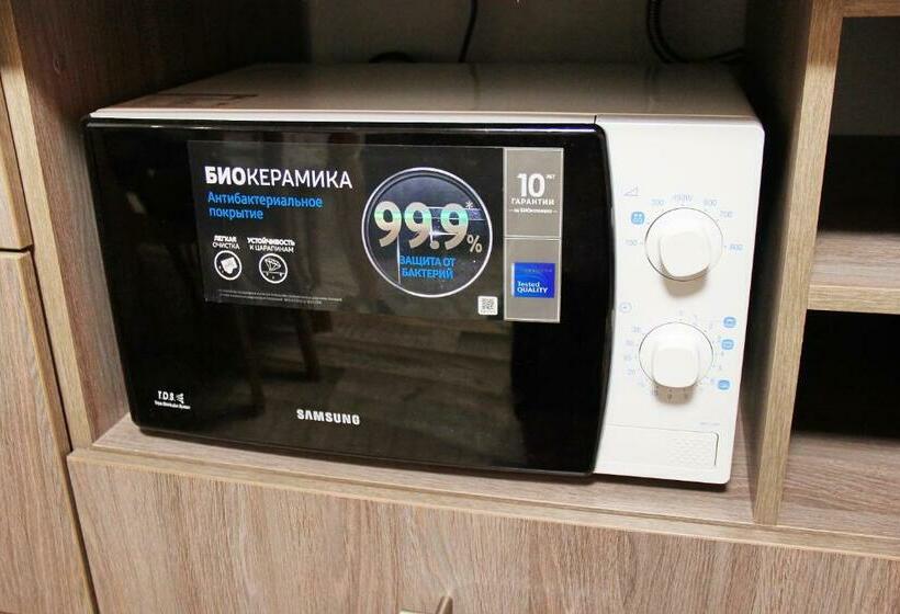 חדר דלוקס לארבעה, Molex Apartments 3