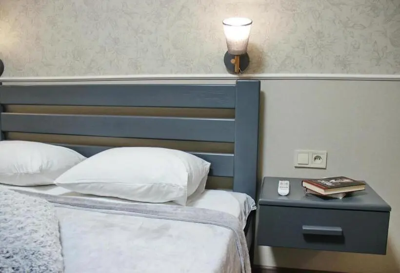 Standard Neljän Hengen Huone Parveke, Molex Apartments 3