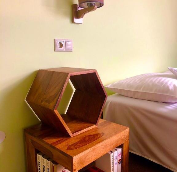 豪华房间, Karám Vendégház és Lakásétterem