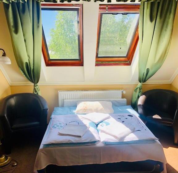 豪华家庭房间, Karám Vendégház és Lakásétterem