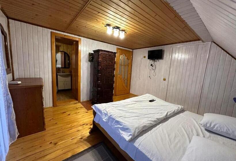 패밀리 스위트, Sadyba U Anastasijky