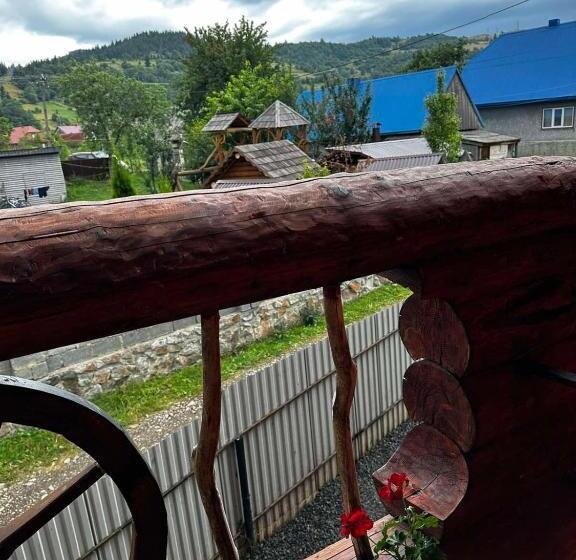 발코니가 있는 스위트, Sadyba U Anastasijky