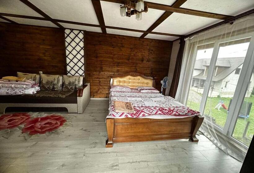 발코니가 있는 스위트, Sadyba U Anastasijky