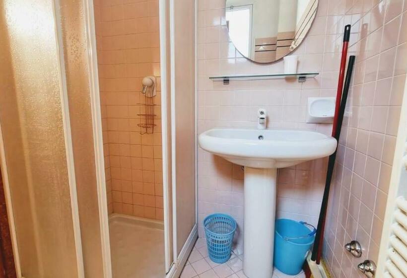 إستوديو قياسى, Residence Rosa