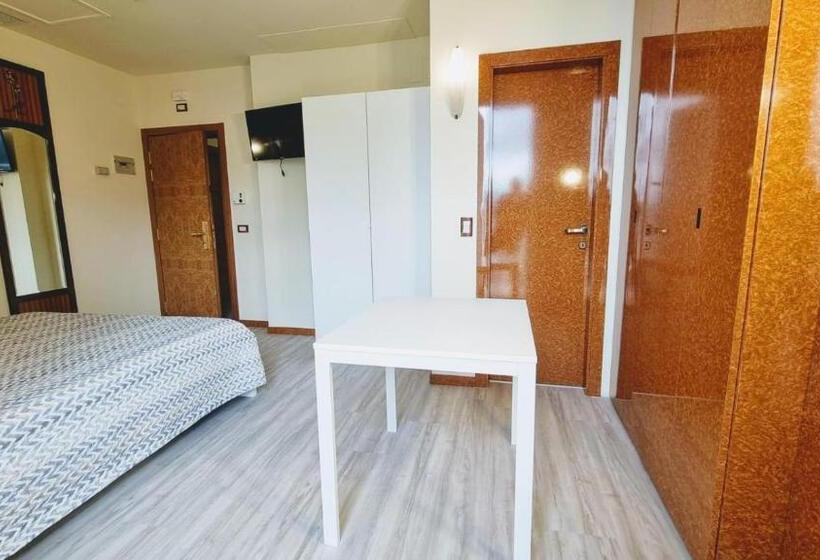 إستديو قياسى مزود بشرفة, Residence Rosa