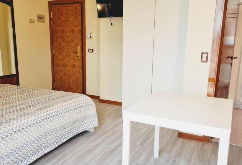 Студио Стандарт с Балконом, Residence Rosa