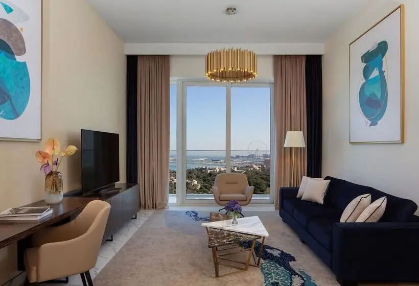 1-Bedroom Upper Apartment Sea View