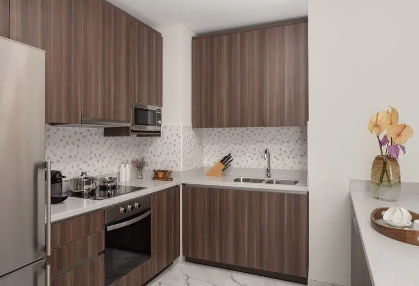 آپارتمان ممتاز دوخوابه رو به دریا, Avani Plus Palm View Dubai Hotel & Suites