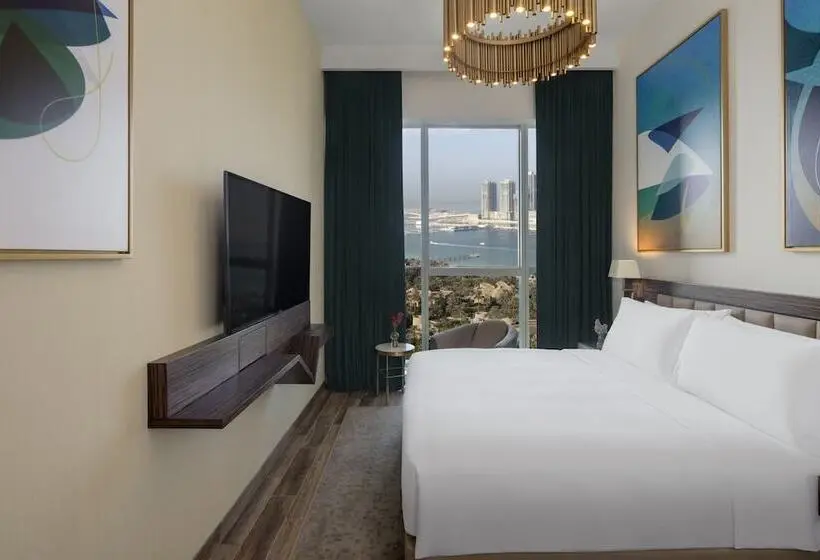 Superior 2-bedroom flat with sea view