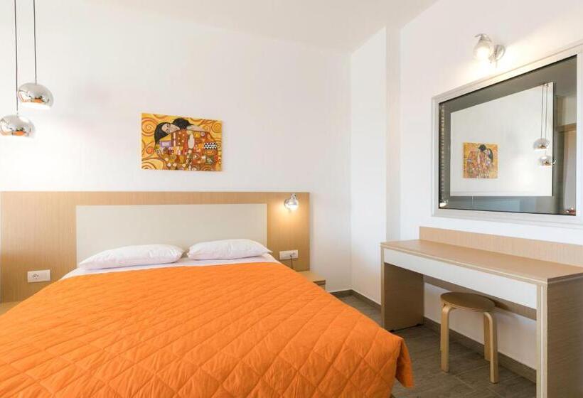 Полулюкс, Ekaterini