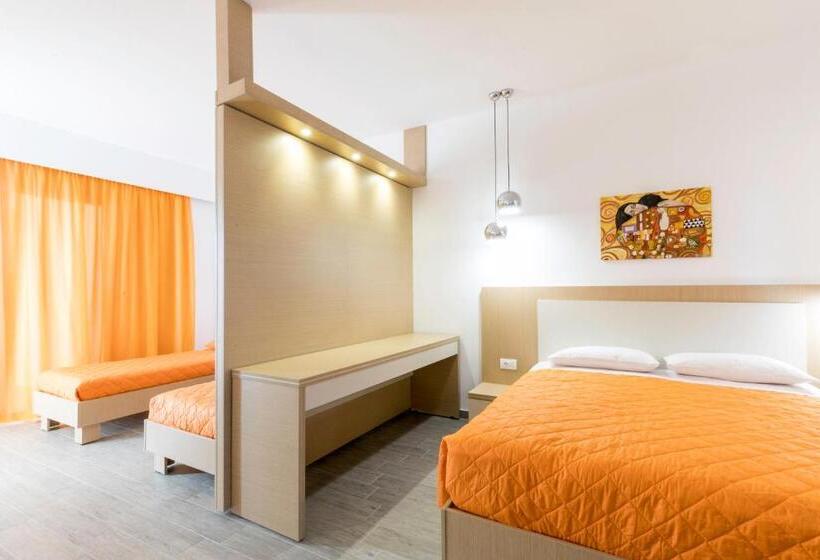 Полулюкс, Ekaterini