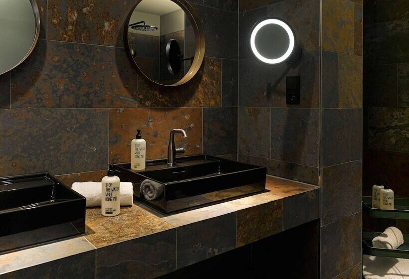 Номер Стандарт, 25hours Hotel The Trip