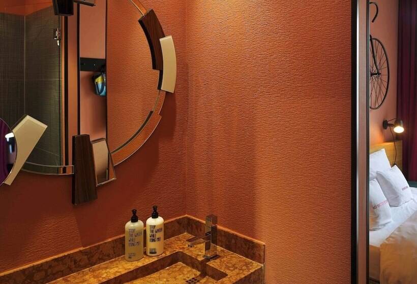 Номер Стандарт, 25hours Hotel The Trip