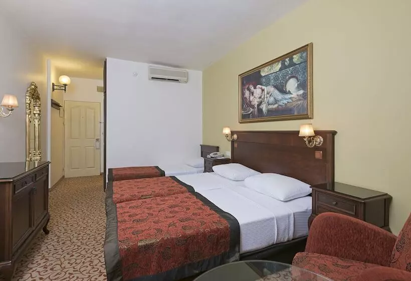 اتاق سوپریور سه تخته, Antique Roman Palace Museum Hotel   Adults Only Ultra All Inclusive