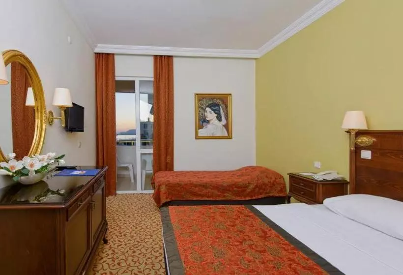 اتاق سوپریور سه تخته, Antique Roman Palace Museum Hotel   Adults Only Ultra All Inclusive
