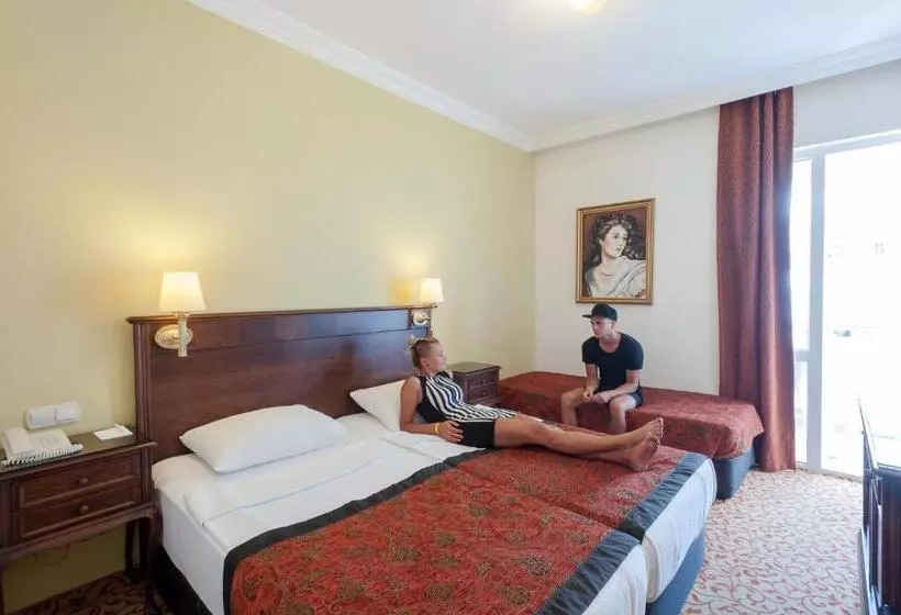 اتاق سوپریور سه تخته, Antique Roman Palace Museum Hotel   Adults Only Ultra All Inclusive