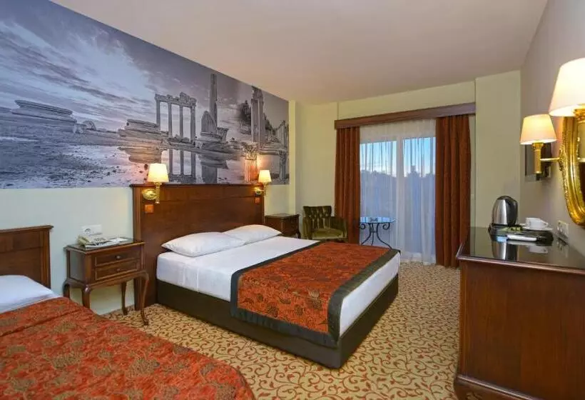 اتاق سوپریور سه تخته, Antique Roman Palace Museum Hotel   Adults Only Ultra All Inclusive