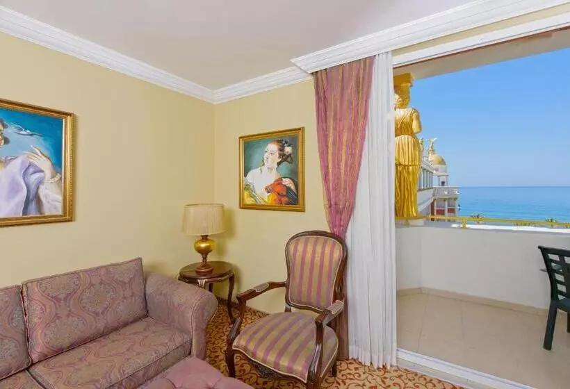 سوئیت با تخت بزرگ, Antique Roman Palace Museum Hotel   Adults Only Ultra All Inclusive
