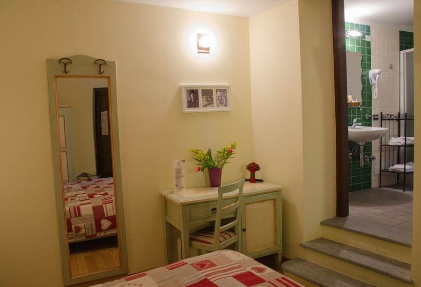 スタンダードインサイドビュールーム, Chez Toi