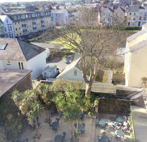 חדר משפחתי קלאסי, Clarence House