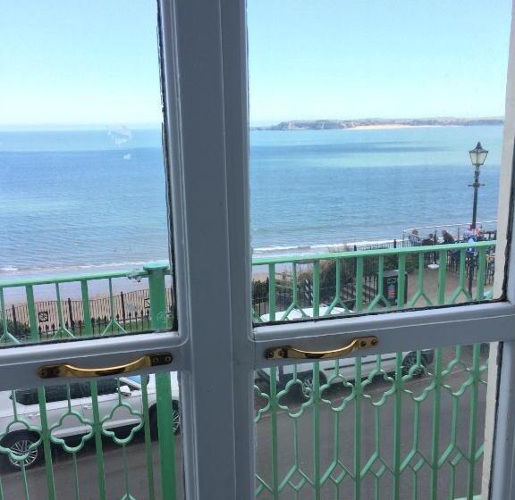 带海景的古典房间, Clarence House