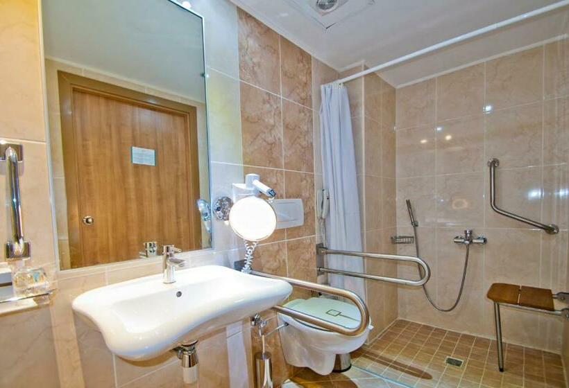חדר סטנדרט מותאם לאדם עם מוגבלויות, Innvista Hotels Belek