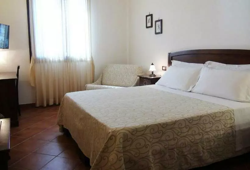 اتاق استاندارد, La Corte Del Sole
