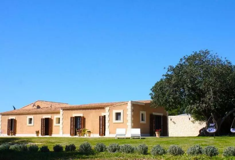 سوییت, La Corte Del Sole