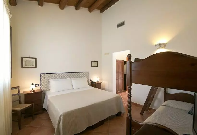 اتاق استاندارد چهار تخته, La Corte Del Sole