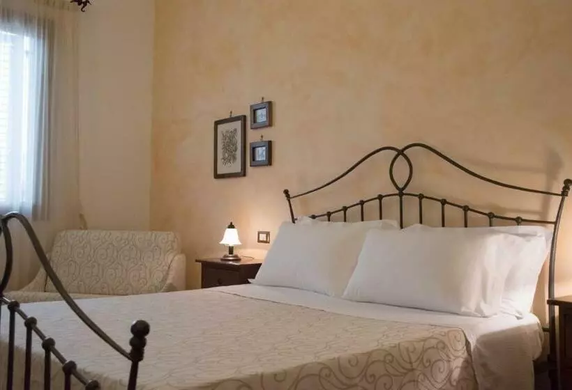 اتاق استاندارد, La Corte Del Sole
