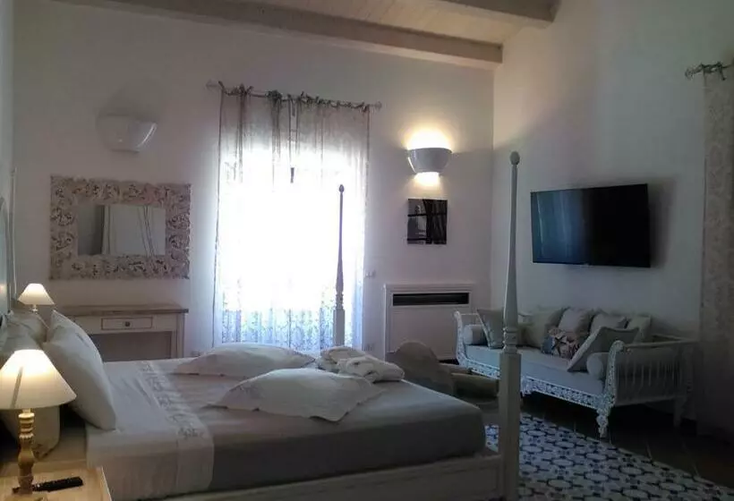 سوییت, La Corte Del Sole