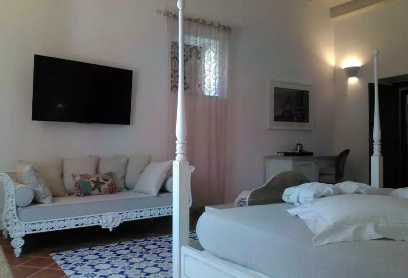 سوییت, La Corte Del Sole