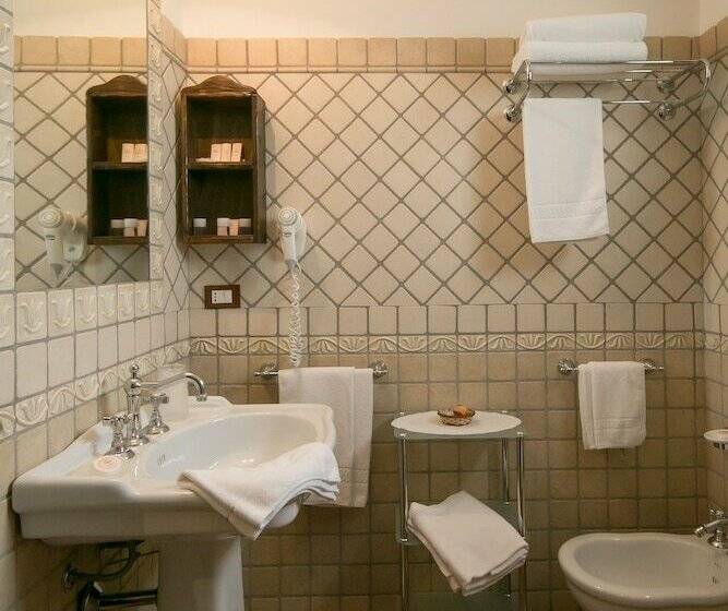 Номер Стандарт, La Corte Del Sole