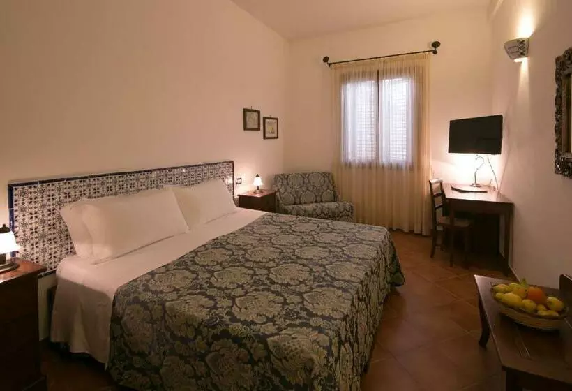 اتاق استاندارد سه نفره, La Corte Del Sole
