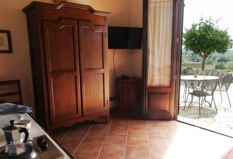 Семейный Номер, La Corte Del Sole