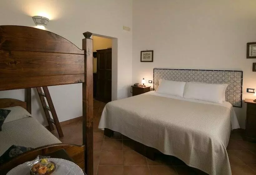 اتاق استاندارد سه نفره, La Corte Del Sole