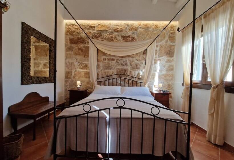 Romantic Room, La Corte Del Sole