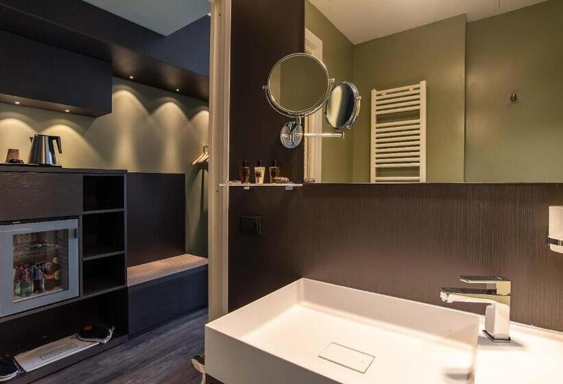 غرفة قياسية, Maranello Palace