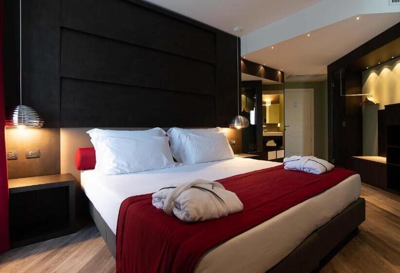 جناح, Maranello Palace