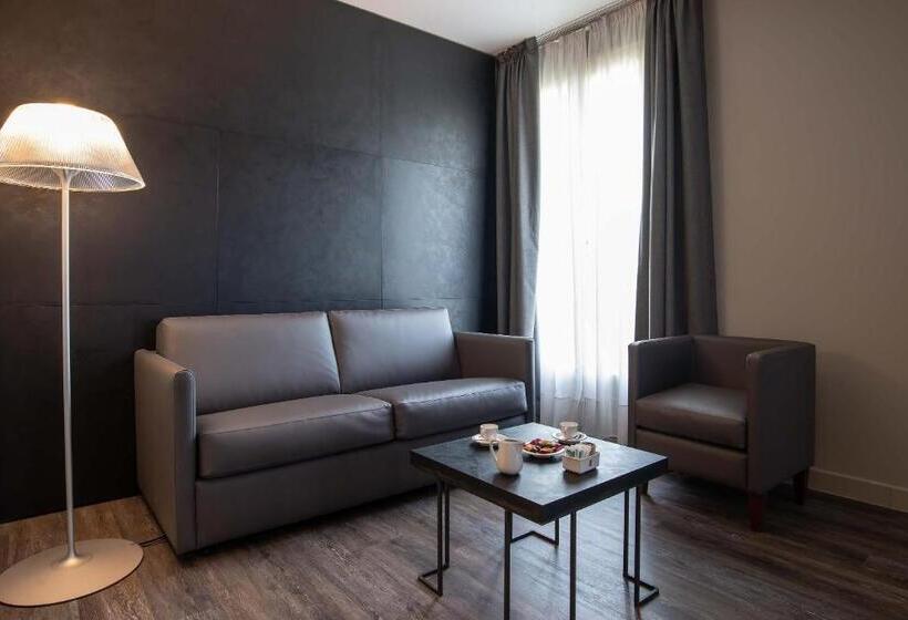 جناح, Maranello Palace