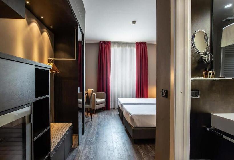 غرفة قياسية, Maranello Palace