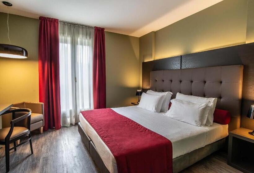 Номер Стандарт, Maranello Palace