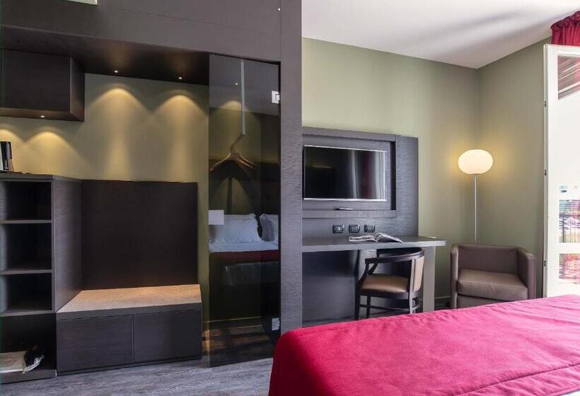 Номер Deluxe с Балконом, Maranello Palace