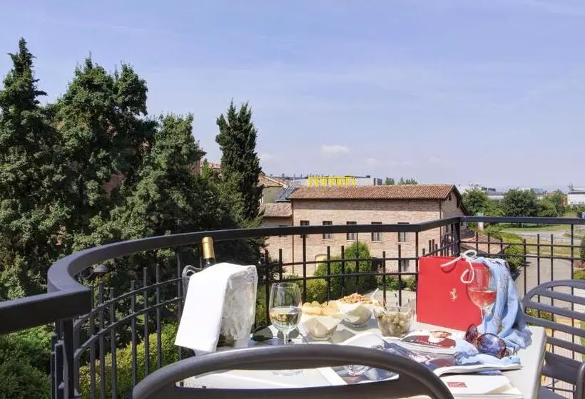 バルコニー付きデラックスルーム, Maranello Palace