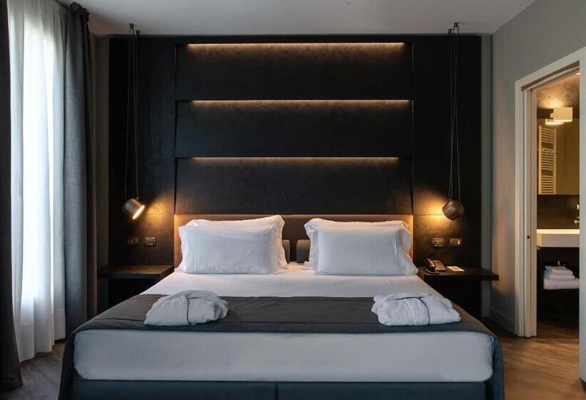 جناح, Maranello Palace