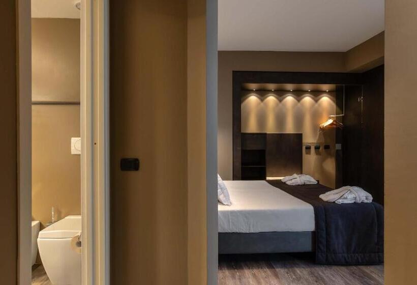 جناح, Maranello Palace