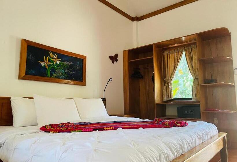 اتاق لوکس, Mariposa Jungle Lodge