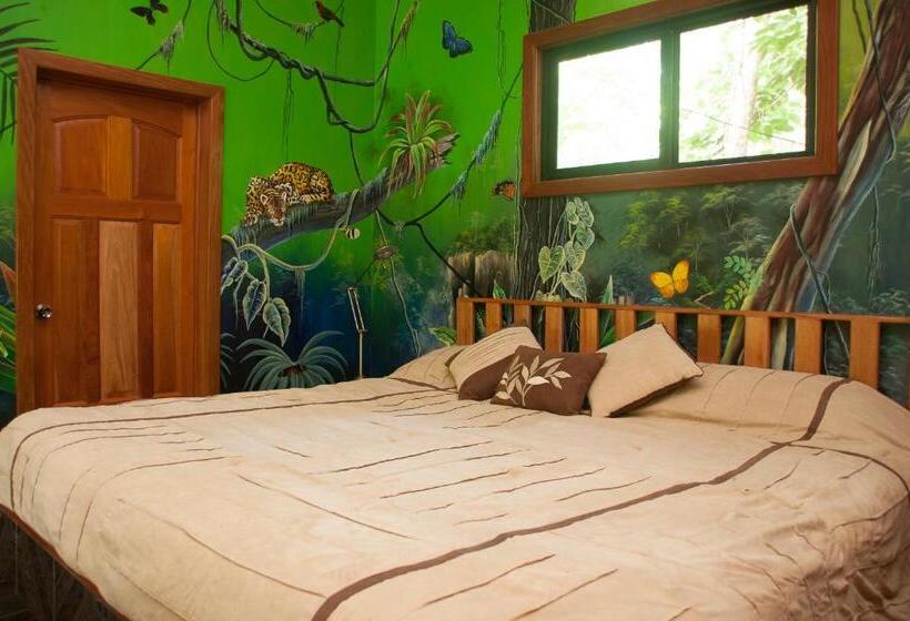 سوییت اجرایی, Mariposa Jungle Lodge