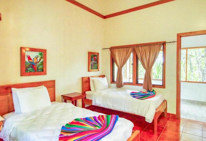 جناح عائلي, Mariposa Jungle Lodge